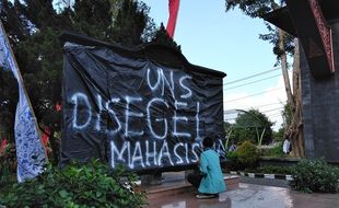 10 Berita Terpopuler: Mahasiswa UNS Solo Demo, Tagar #UniversitasNggaweSusah Trending