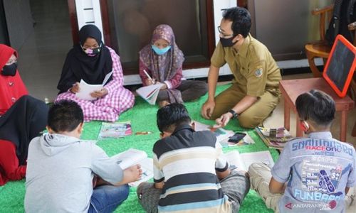 300 SD/MI di Tulungagung Terapkan Pembelajaran Home Visit