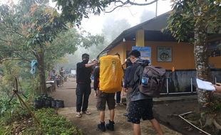 Cewek Pendaki Asal Klaten Pingsan Saat Naik Gunung Lawu