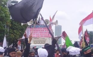 Massa PA 212 Dkk Berdemo di Senayan Tuntut 5 Hal Ini