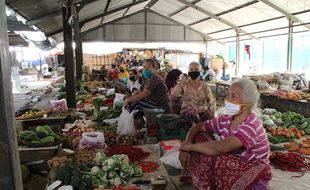 Kisah Pedagang Pasar Klaten saat Pandemi Covid-19: Masker & Hand Sanitizer Jadi Alat Tempur Wajib