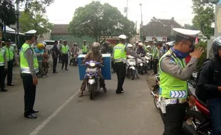 Operasi Patuh Candi 2020 Sragen Digelar, Pengendara Tak Pakai Masker Diperingatkan