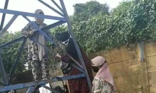 Ingin Lihat Makam Istri, Pria di Gowa Panjat Tower Bersama 3 Anaknya