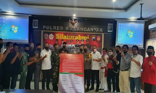 Mantap! 12 Pendekar Lembah Lawu Deklarasi Jaga Kamtibmas di Karanganyar