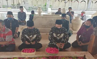 Sinyal Lolos Pilkada 2020, Pasangan Bajo Ziarahi Makam Bung Karno