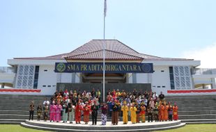 SMA Pradita Dirgantara Upacara Kemerdekaan Secara Luring dan Daring