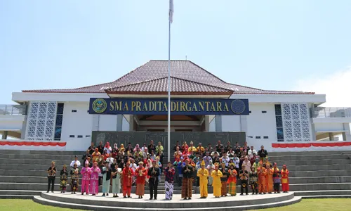 SMA Pradita Dirgantara Upacara Kemerdekaan Secara Luring dan Daring