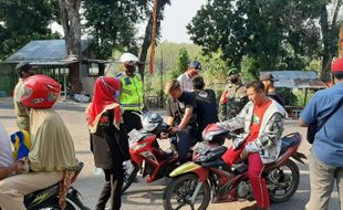 Pandemi Covid-19, Polisi dan TNI di Grobogan  Menggelar Razia Masker