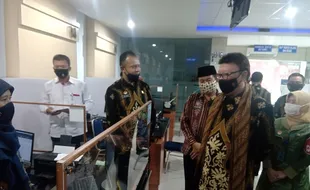 Kantor Imigrasi Kelas I TPI Solo Pamer Inovasi, Bikin Paspor Cukup 15 Menit!