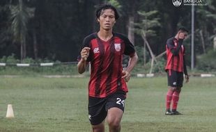 Rishadi Fauzi Siap Gabung Persis Solo Lagi, Sansan & Syahroni Masih Sulit Dihubungi