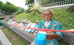 Kisah Mbah Min, Bakul Dolanan di Solo Eks Mata-Mata Zaman Belanda