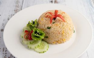 Makan Nasi Goreng Pakai Timun Bisa Berbahaya, Baca Ini!