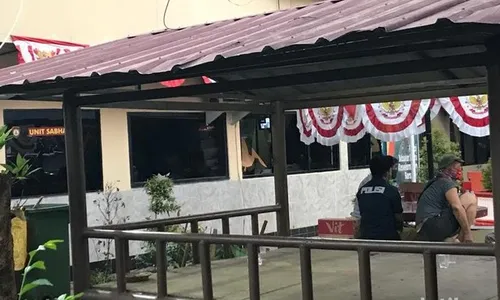 Polsek Ciracas Jaktim Diserang Massa Tak Dikenal, 3 Polisi Luka