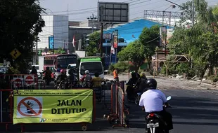 Jl Ir Sutami Sekarpace Solo Diperbaiki, Banyak Pengendara Nekat Menerobos dan Lawan Arah