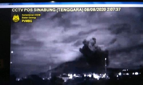 Gunung Sinabung Erupsi Lagi Setelah 1 Tahun "Tidur"