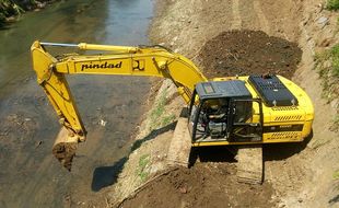 Sedimen Sudah Jadi "Pulau", Sungai Mungkung Sragen Cuma Dikeruk Sepanjang 150 Meter