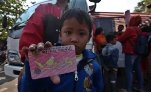 Banyak Manfaatnya, Ini Cara Mudah Bikin Kartu Identitas Anak