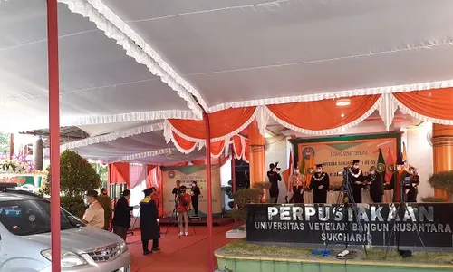 Univet Bantara Sukoharjo Wisuda Lulusan Secara Drive Thru, Begini Prosesinya