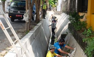 490 Orang Terjaring Razia Masker di Solo, 30-an Dihukum Bersihkan Selokan