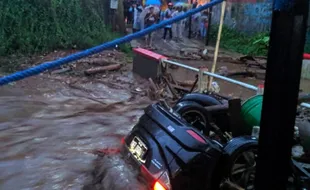 BNPB: Banjir Bandang Sukabumi Hanyutkan 12 Rumah