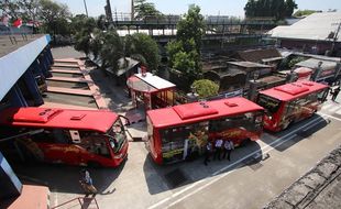 Penumpang Trans Jateng Menumpuk di Terminal Sumberlawang Sragen