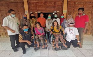 Alhamdulillah! 3 Anak Difabel di Wonogiri Dapat Alat Bantu Mobilitas