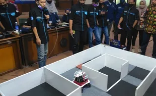 Mahasiswa UMS Bikin Robot Penyemprot Disinfektan, Begini Cara Kerjanya