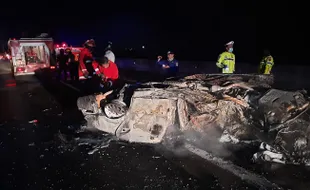 Ngeri! Ini Foto-Foto Kecelakaan Fatal 4 Kendaraan di Tol Boyolali