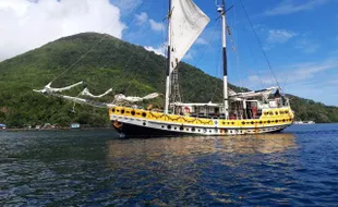 Setahun Berlayar dari Rotterdam, Kapal Layar Arka Kinari Tiba di Titik Nol Jalur Rempah