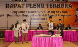 Sugiri-Lisdyarita Nomor Urut 1 di Pilkada Ponorogo, Ipong-Bambang Nomor 2