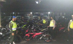 Tim Gabungan Gelar Razia di Solo, 114 Knalpot Brong Disita