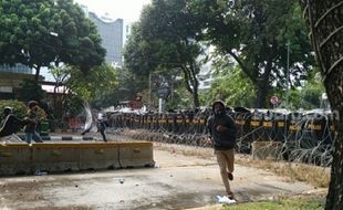 Liput Demo Omnibus Law, Jurnalis Suara.com Dianiaya Polisi