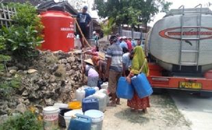 Entaskan Krisis Air Bersih, MAN 1 Sragen Sembari Edukasi Anti-Covid-19