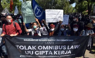 Omnibus Law Cacat Hukum, Disnaker Sragen Tunggu Arahan Pusat Soal UMK