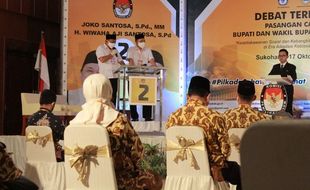 Debat Pilkada Sukoharjo: Program Joswi 1 Rumah 1 Sarjana