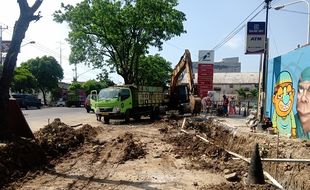 Belasan Bangunan Tepi Jl Ir Sutami Solo Kena Proyek Drainase, Warga Tunggu Kompensasi