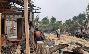 3 Rumah dan Gudang Mebel Milik Kadus di Ngawi Ludes Terbakar, Kerugian Rp700 Juta