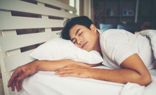 Ingin Tidur Nyenyak? Atasi Gangguan Tidur dengan Cara Ini