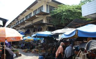 Curhat Pedagang Pasar Tiga Lantai Klaten Kebingungan Kapan Dipindah ke Pasar Darurat