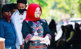 Selalu Tampil Modis dan Fit, Ini Rahasia Calon Bupati Klaten Sri Mulyani