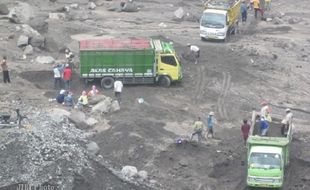 Pemkab Magelang Tak Terbitkan Izin Tambang Pasir Merapi