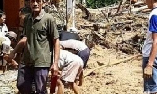 Rumah di Banyumas Tertimbun Longsor, 2 Meninggal 3 Dalam Pencarian