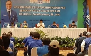 Zulkifli Hasan Emoh Bicara Soal Peluang PAN Masuk Kabinet Jokowi