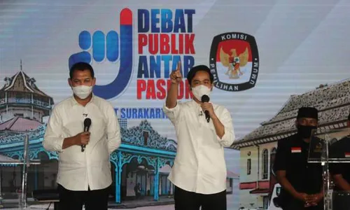 Debat Pilkada Solo: Bajo Ingin Milenial Punya Tata Krama, Teguh Singgung Pendidikan Karakter