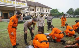 35 Anggota SAR Polres Klaten Berkemampuan Khusus Siap Bantu Evakuasi Warga Merapi