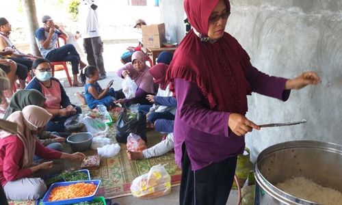 Gunung Merapi Siaga, Warga Tegalmulyo Klaten Gercep Bikin Dapur Umum