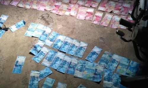 Ini Dia Pemilik Uang Puluhan Juta Rupiah yang "Dibuang" di Saluran Irigasi