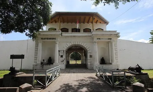 Potensial untuk Wisata, Benteng Vastenburg Sebenarnya Milik Siapa?