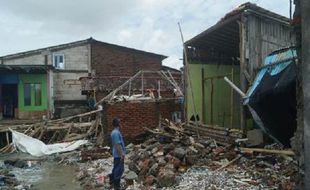 Cuaca Ekstrem, Belasan Rumah di Semarang Hancur