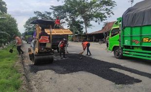 Hujan Ekstrim, Muncul 345 Lubang di Jalan Provinsi di Grobogan